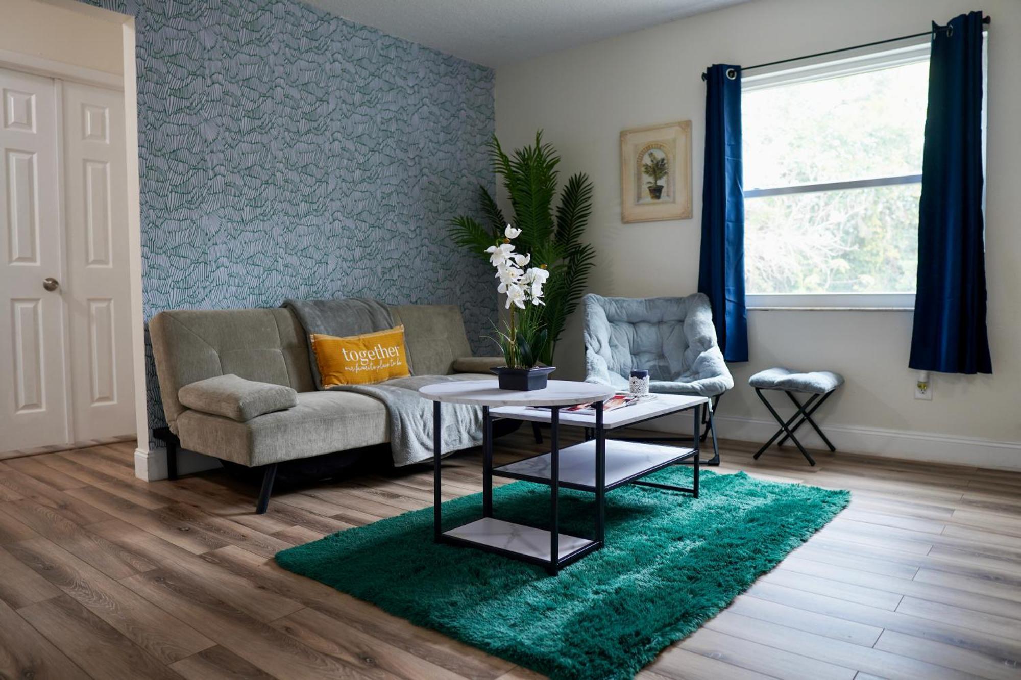 Jay's Cozy Escape Apartment