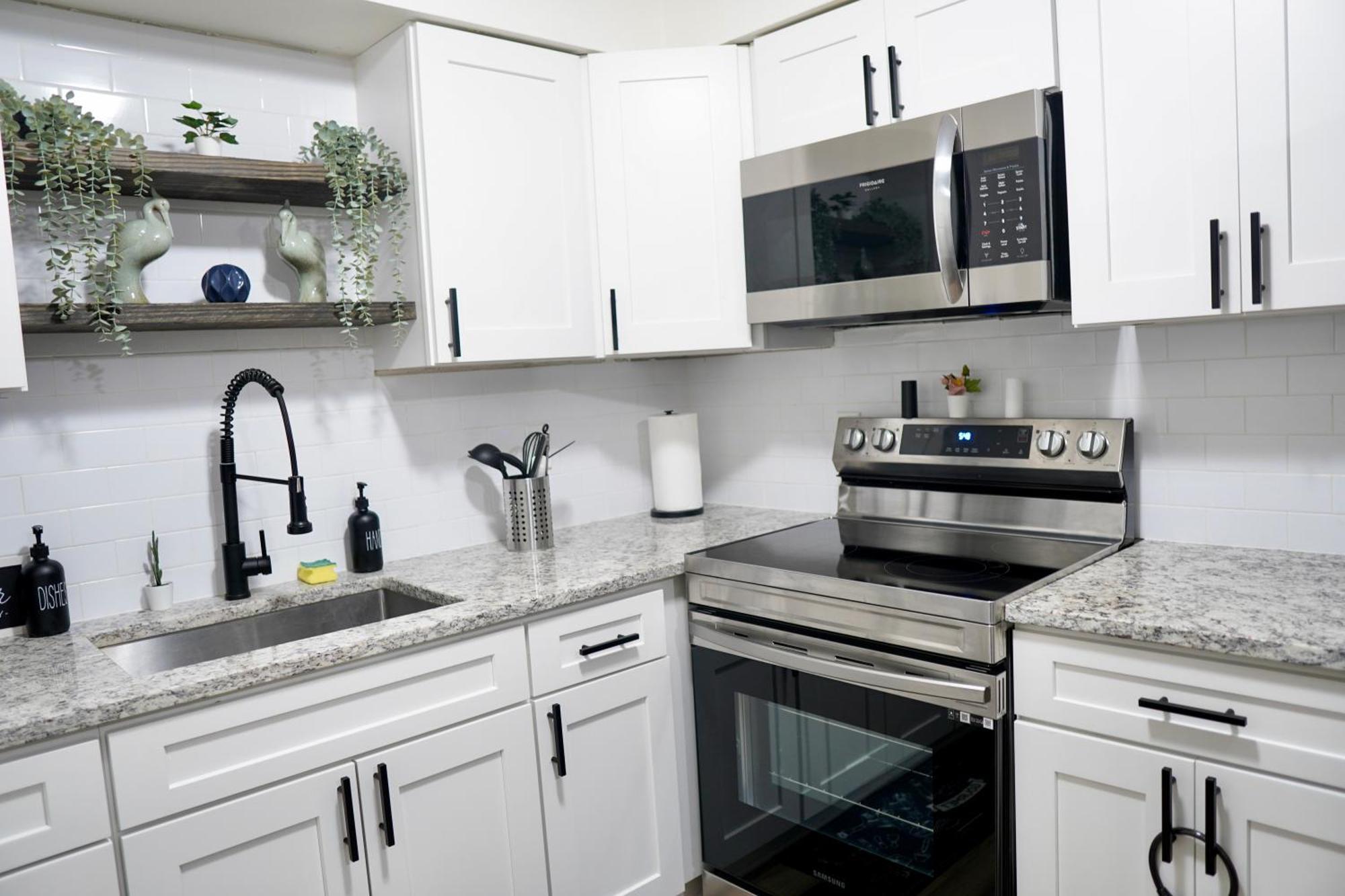 Jay's Cozy Escape Apartment *